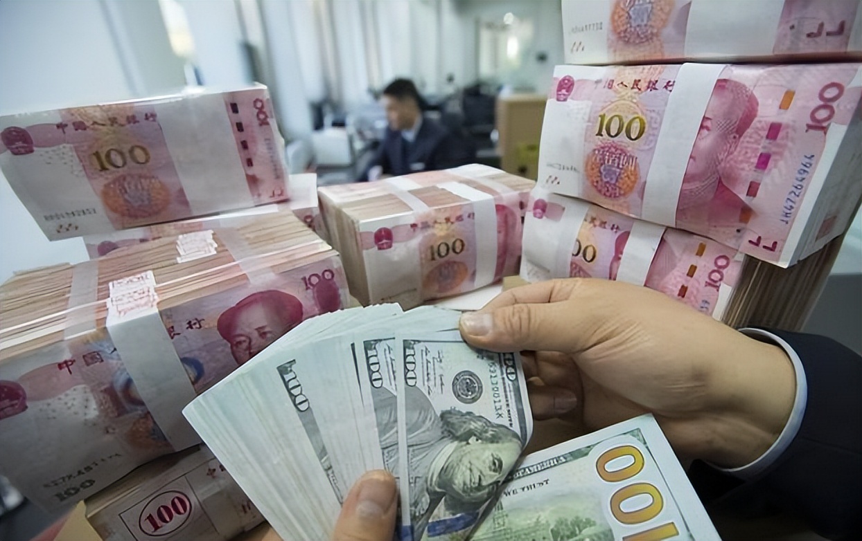 rmb贬值 股票_人民币贬值美元指数下降原因_中美关税战汇率波动