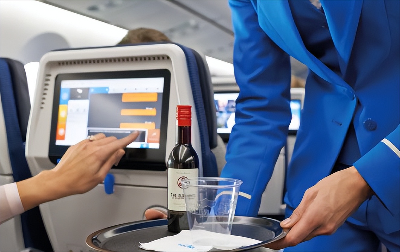 恒大集团深圳股票代码_恒大集团万亿帝国_许家印奢靡生活