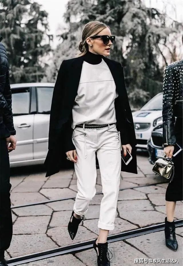 修身打底衫的搭配_春季长袖打底衫款式_换季穿搭打底衫