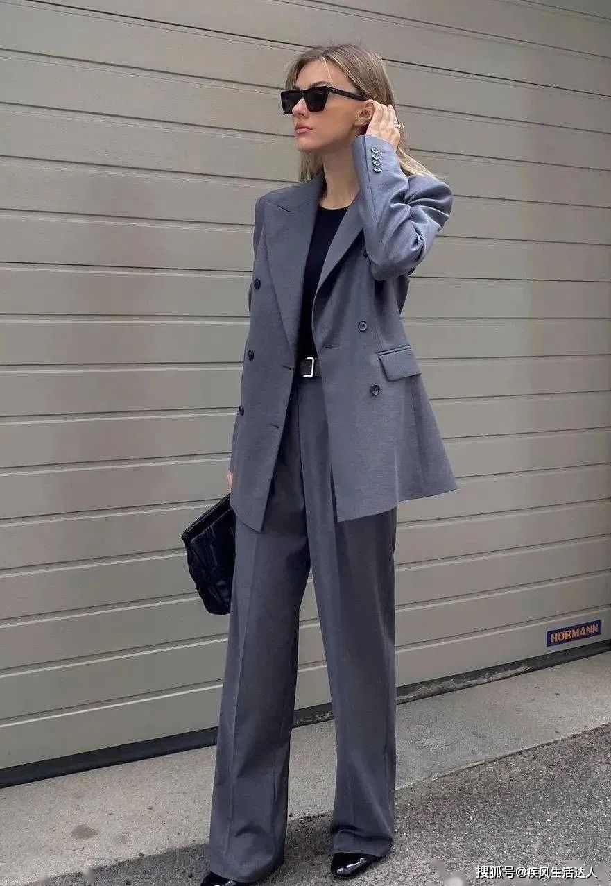 修身打底衫的搭配_换季穿搭打底衫_春季长袖打底衫款式