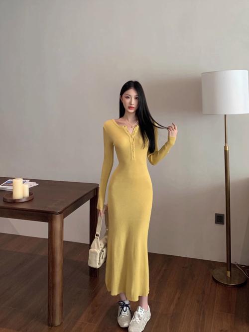 女生连衣裙推荐_黄色修身针织裙_黄色修身打底裙子