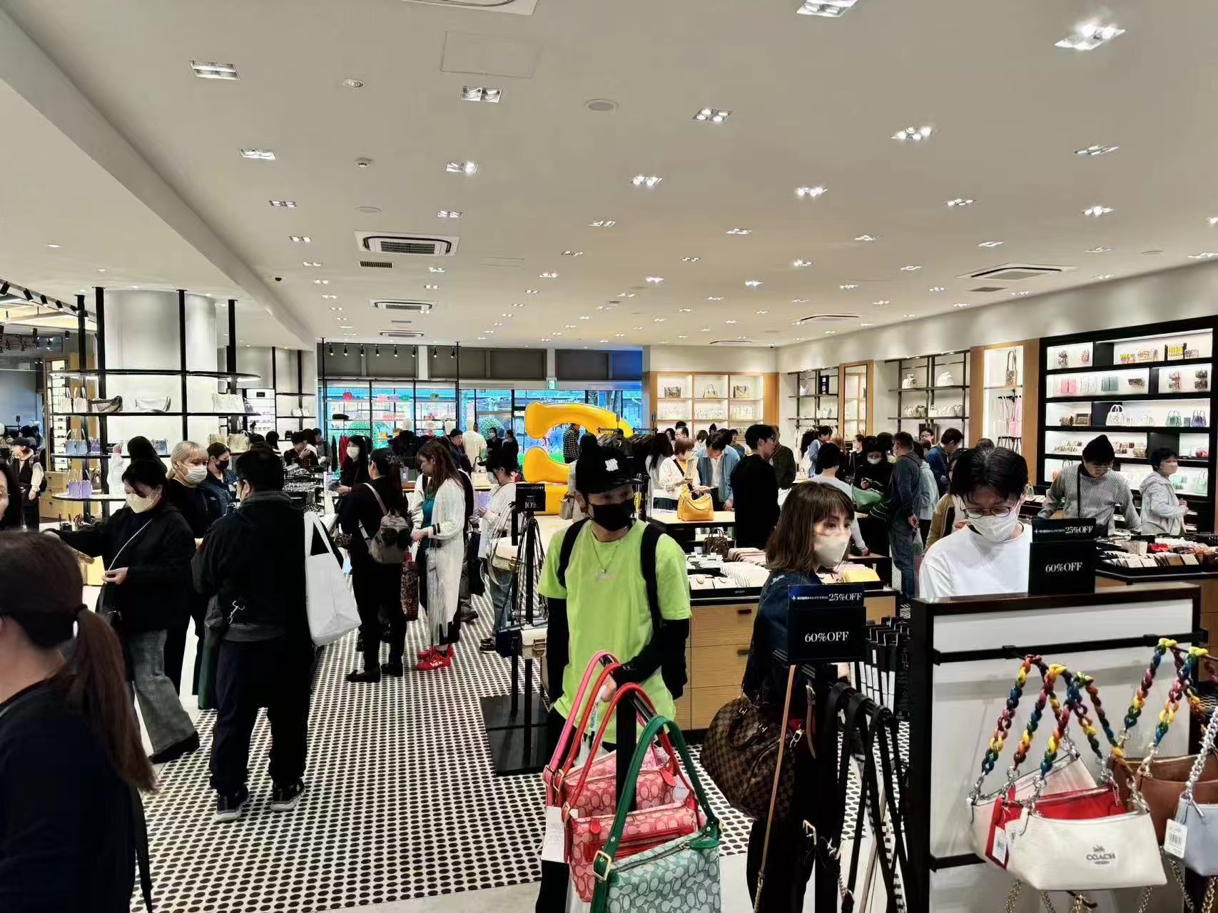 日元升值了吗要去换嘛旅游_日本代购海南免税店对比_日元升值奢侈品价格优势下降